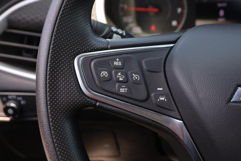 Chevrolet Malibu Vehicle Image 11
