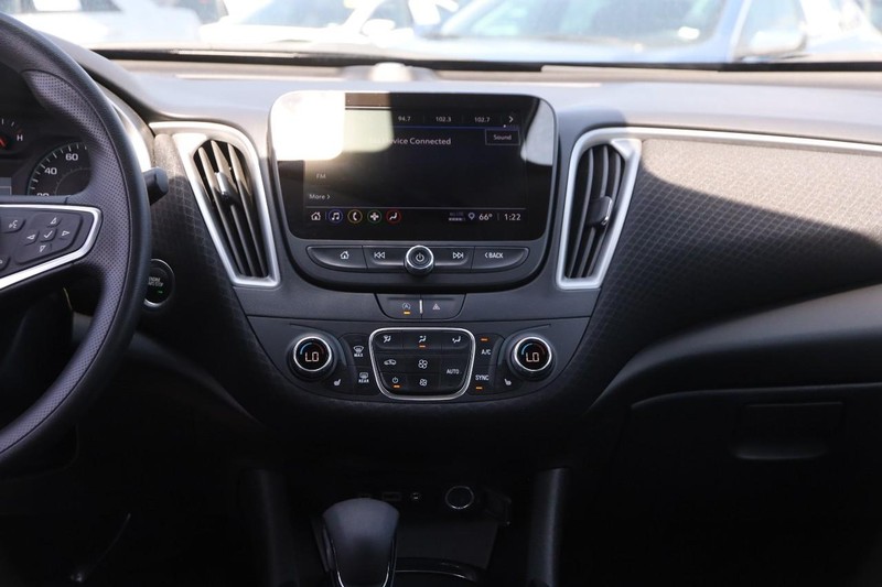 Chevrolet Malibu Vehicle Image 20