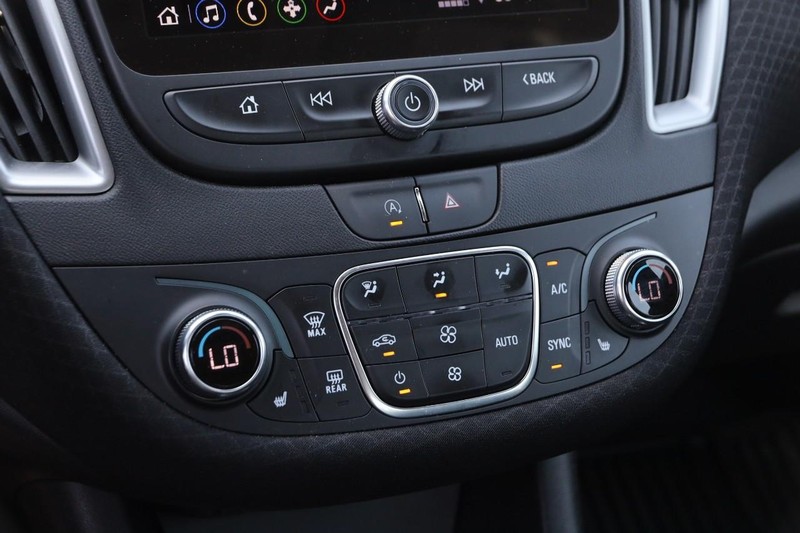 Chevrolet Malibu Vehicle Image 17