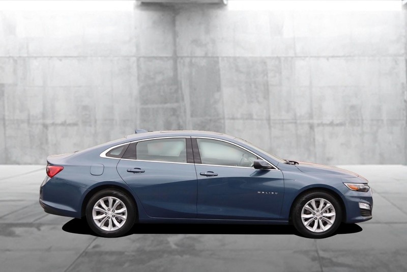Chevrolet Malibu Vehicle Image 05