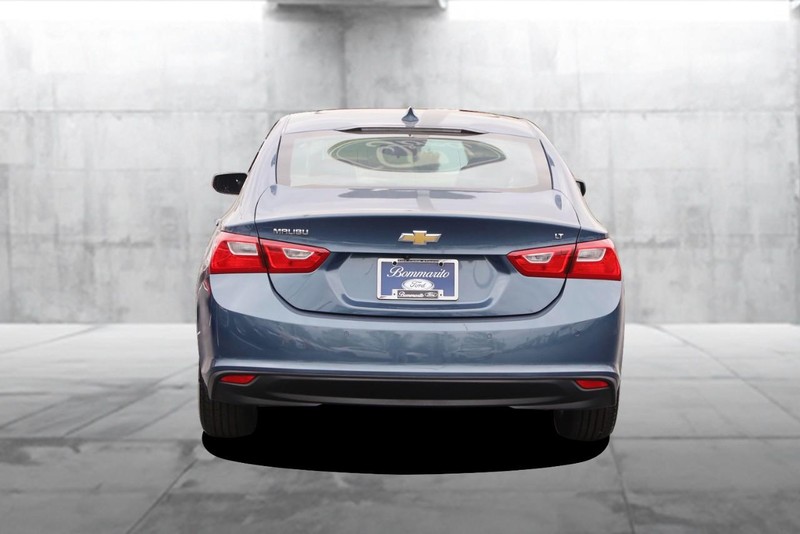 Chevrolet Malibu Vehicle Image 06
