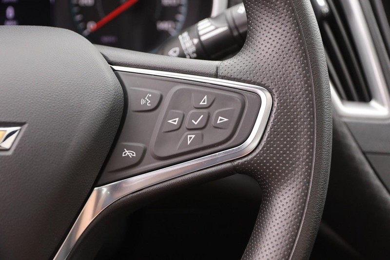 Chevrolet Malibu Vehicle Image 13