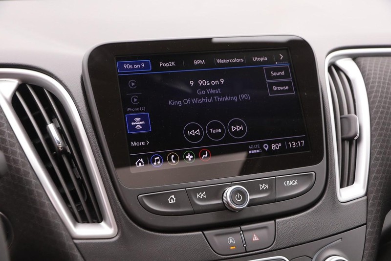 Chevrolet Malibu Vehicle Image 15