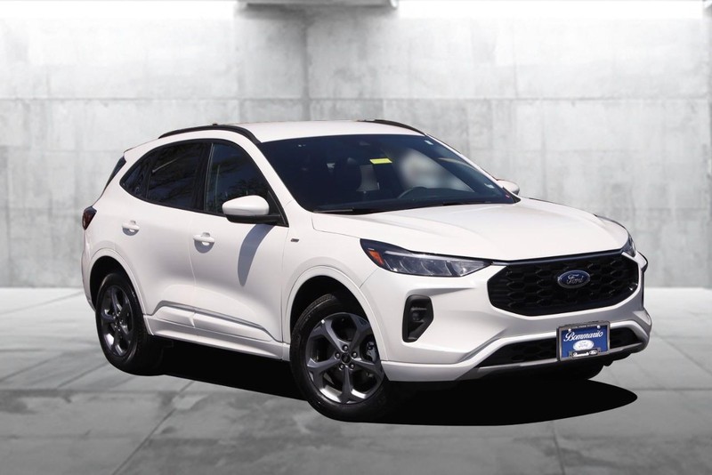 Ford Escape Vehicle Image 02