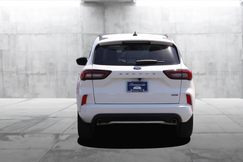 Ford Escape Vehicle Image 06
