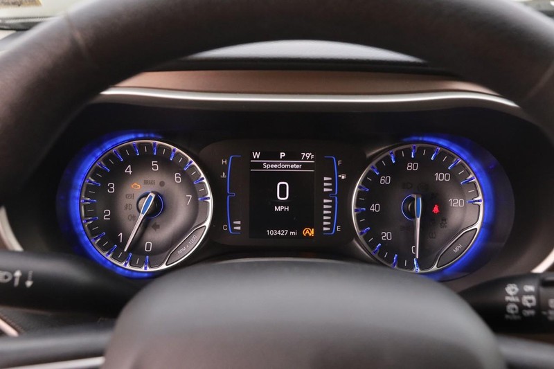 Chrysler Voyager Vehicle Image 15