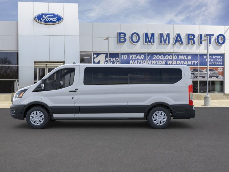 Ford Transit Passenger Wagon Vehicle Image 03