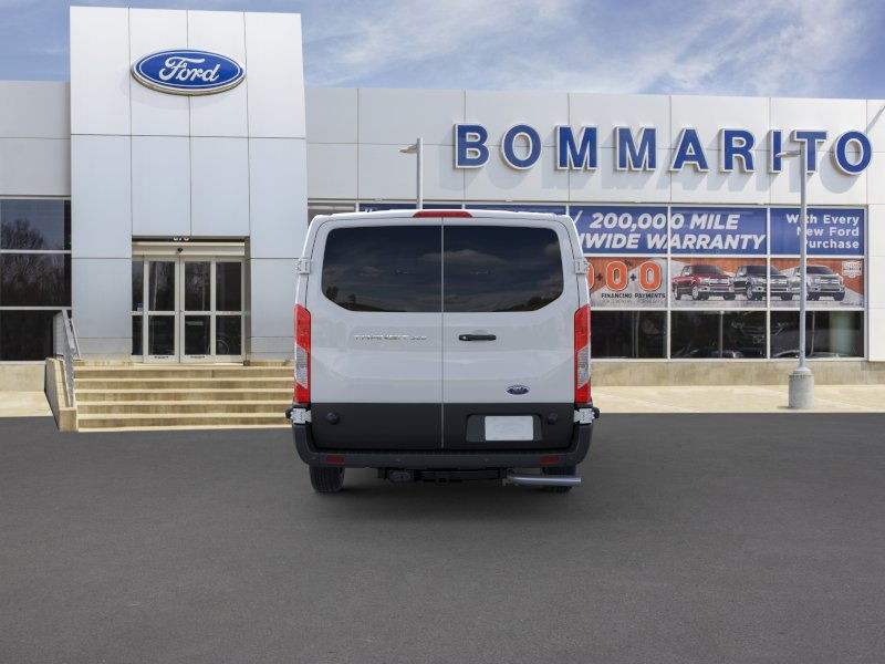 Ford Transit Passenger Wagon Vehicle Image 05