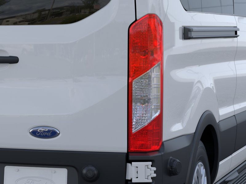Ford Transit Passenger Wagon Vehicle Image 21