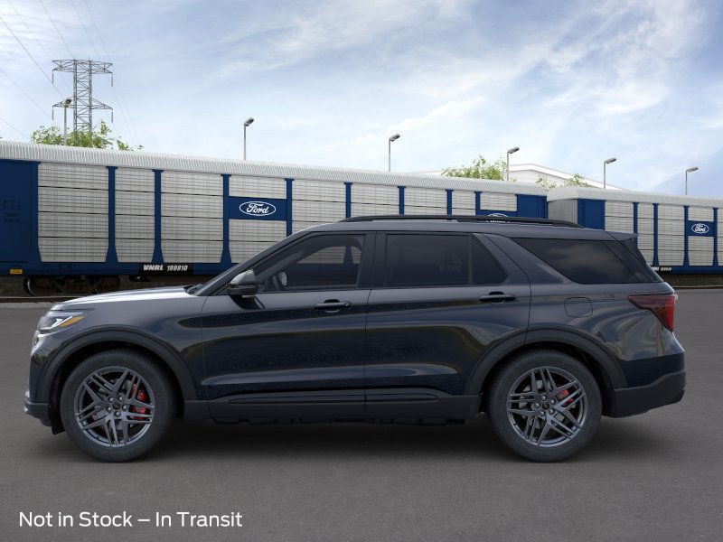 Ford Explorer Vehicle Image 03