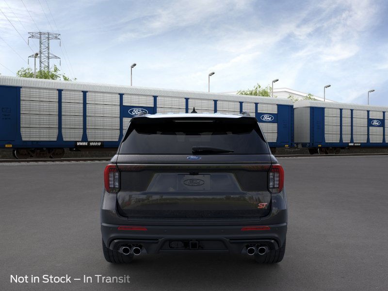 Ford Explorer Vehicle Image 05