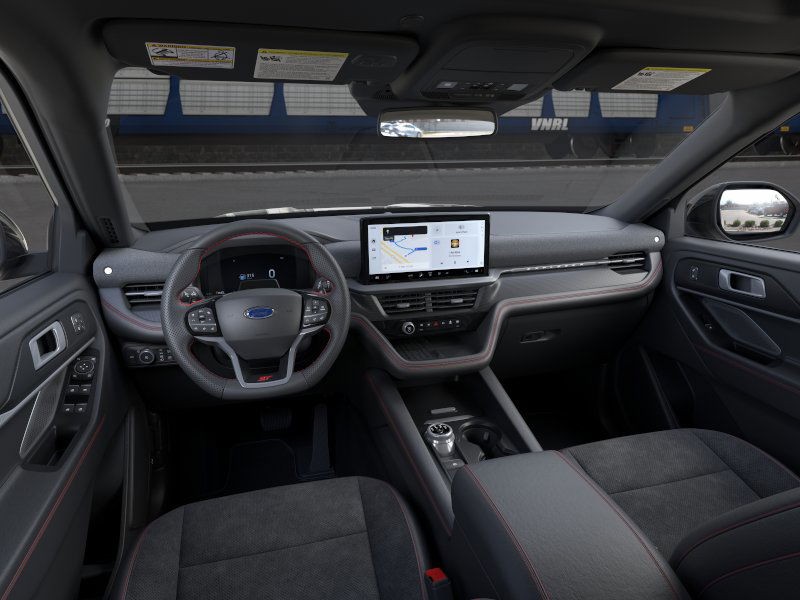 Ford Explorer Vehicle Image 09
