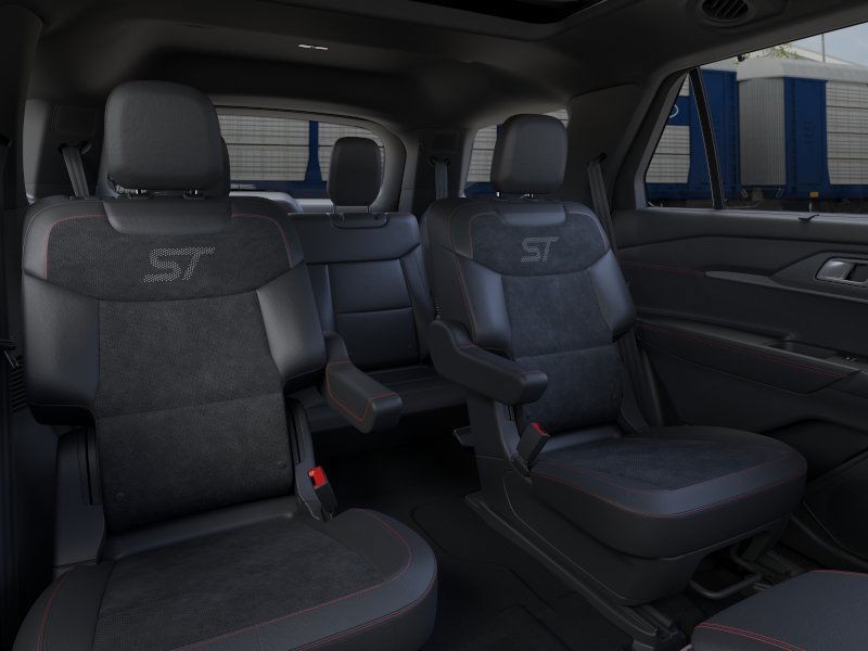 Ford Explorer Vehicle Image 11