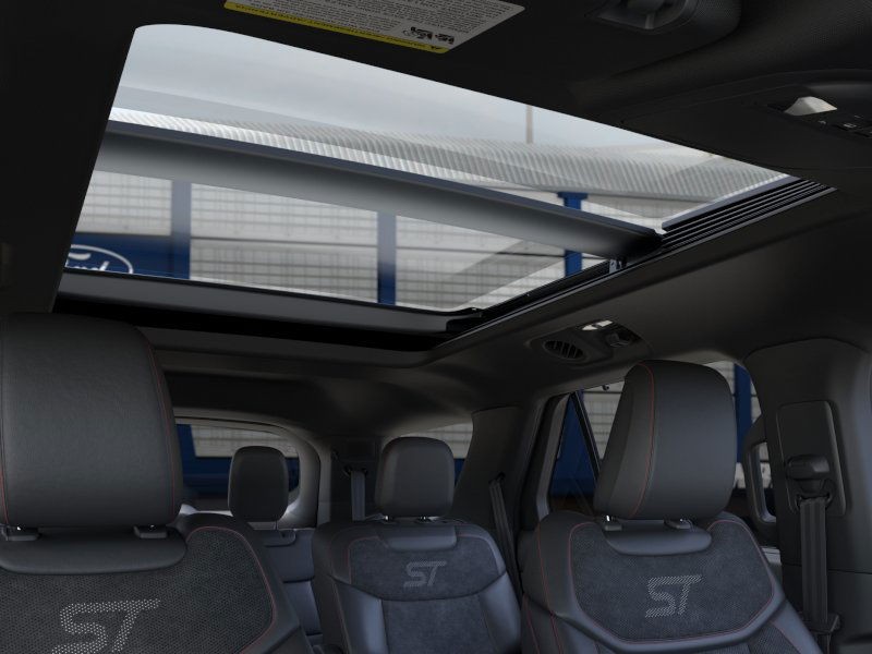 Ford Explorer Vehicle Image 22