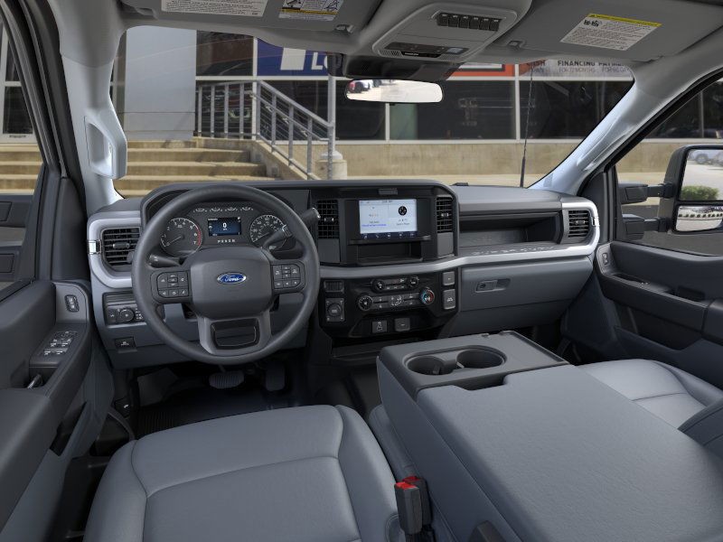 Ford Super Duty F-250 SRW Vehicle Image 09
