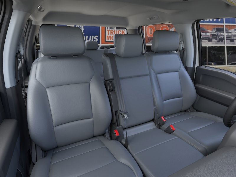 Ford Super Duty F-250 SRW Vehicle Image 10
