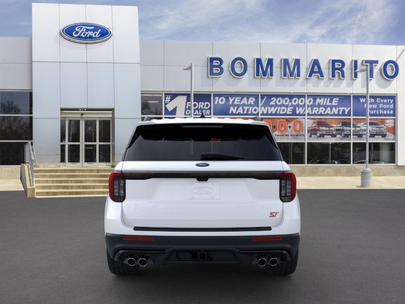 Ford Explorer Vehicle Image 05