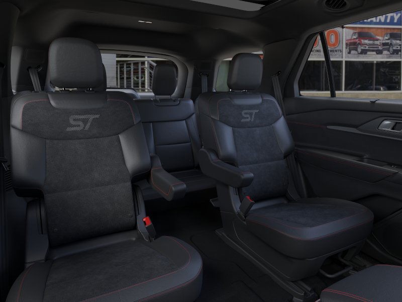 Ford Explorer Vehicle Image 11