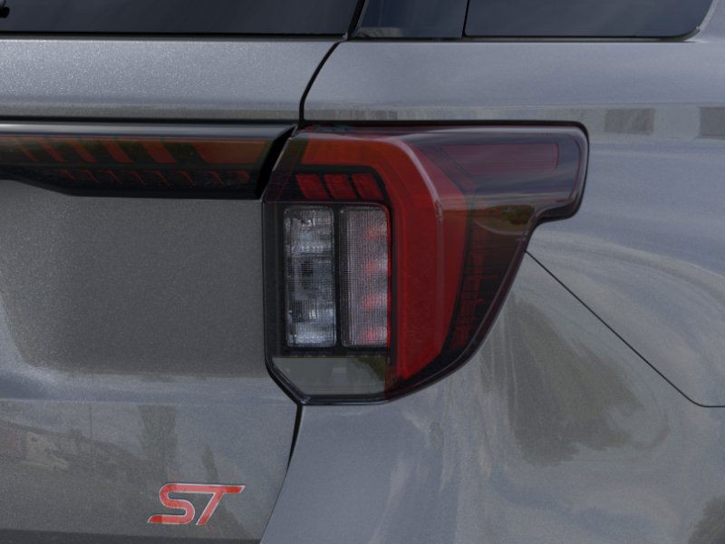 Ford Explorer Vehicle Image 21
