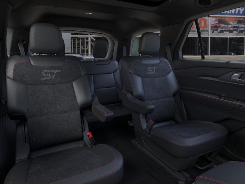 Ford Explorer Vehicle Image 11