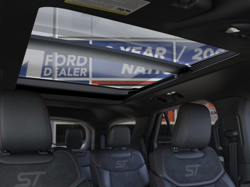 Ford Explorer Vehicle Image 22