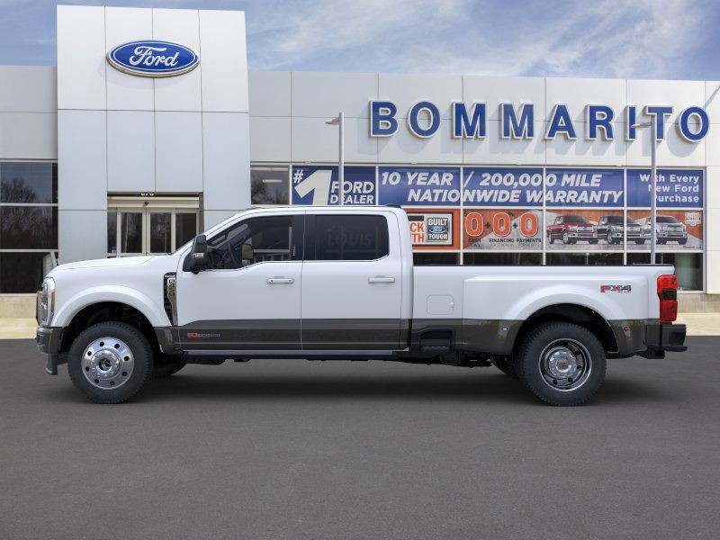 Ford Super Duty F-450 DRW Vehicle Image 03