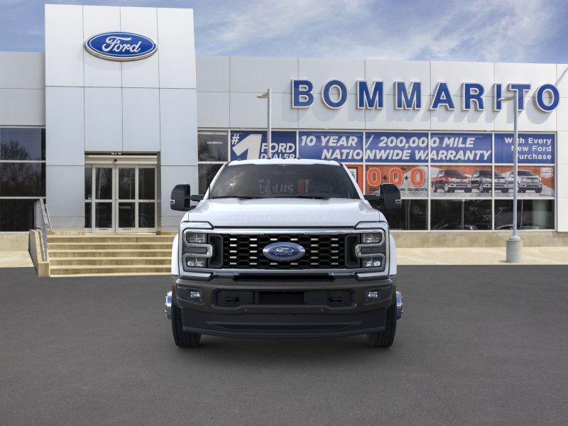 Ford Super Duty F-450 DRW Vehicle Image 06