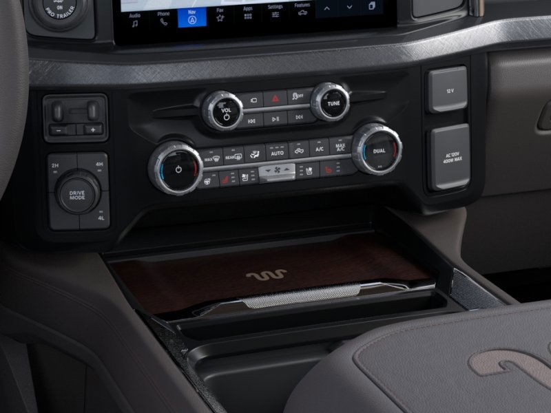 Ford Super Duty F-450 DRW Vehicle Image 15