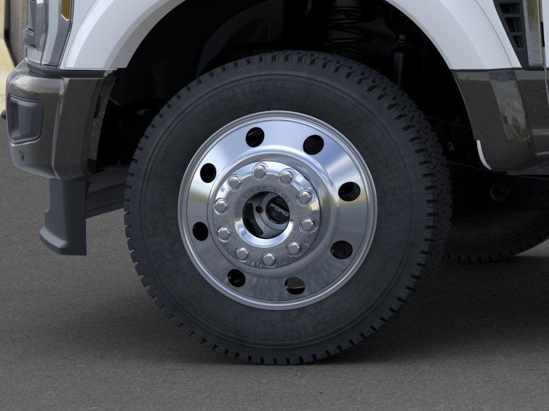 Ford Super Duty F-450 DRW Vehicle Image 19