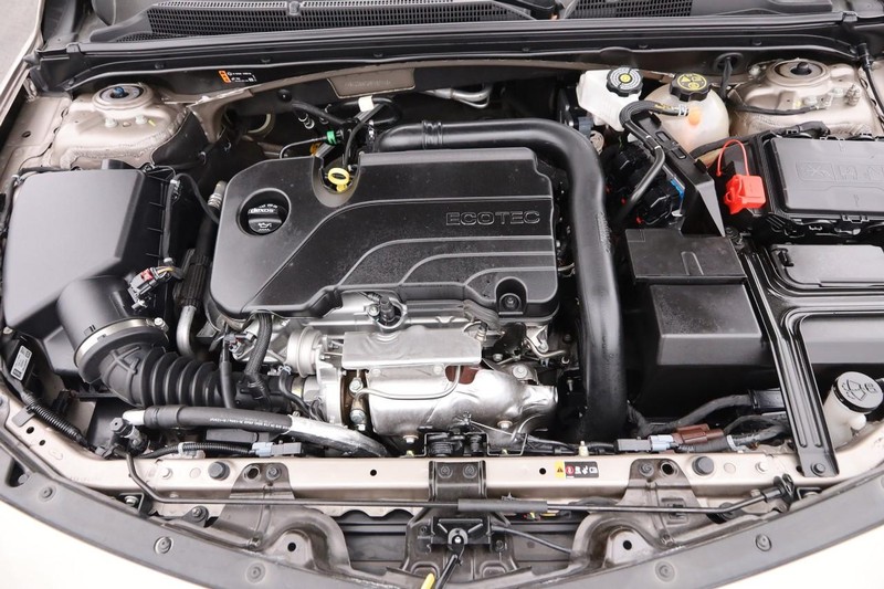 Chevrolet Malibu Vehicle Full-screen Gallery Image 25