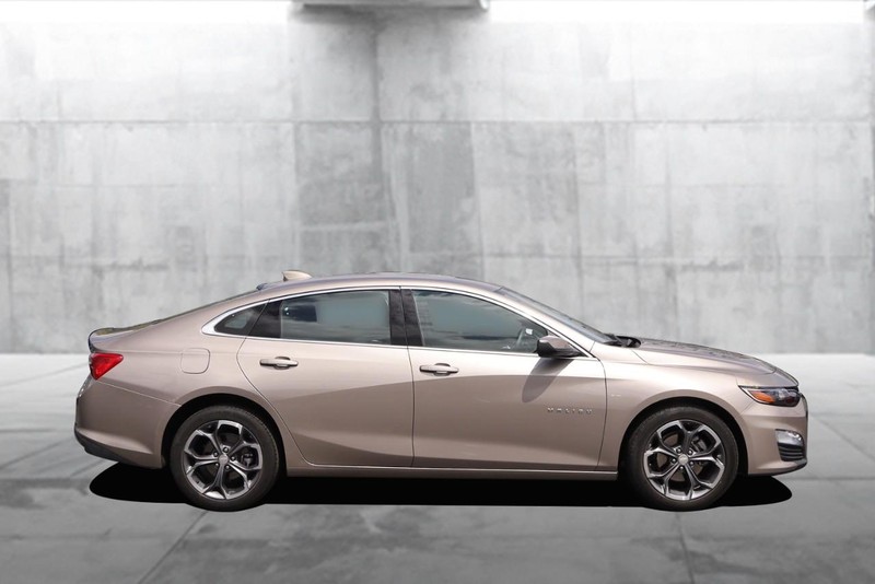 Chevrolet Malibu Vehicle Image 05