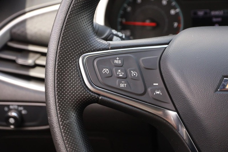 Chevrolet Malibu Vehicle Image 11