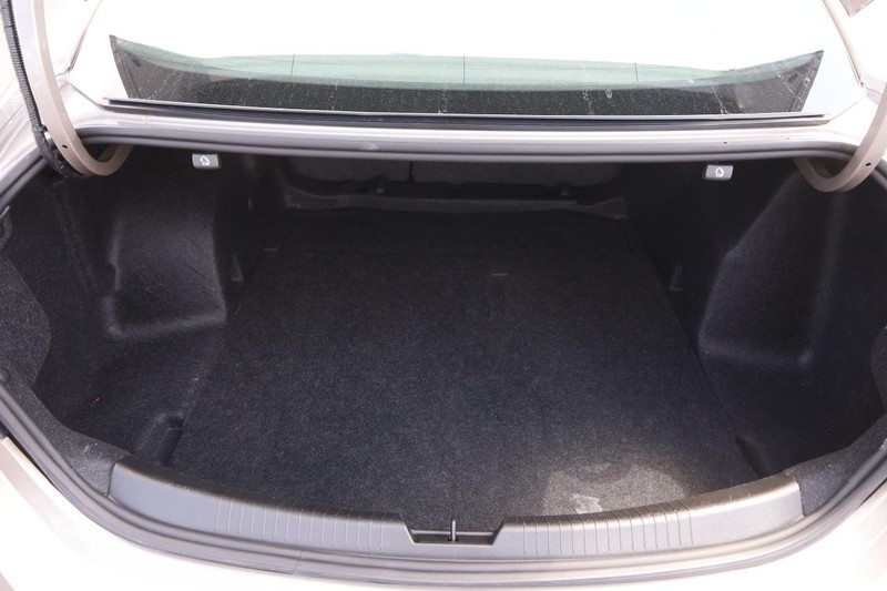 Chevrolet Malibu Vehicle Image 07