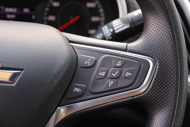 Chevrolet Malibu Vehicle Image 12