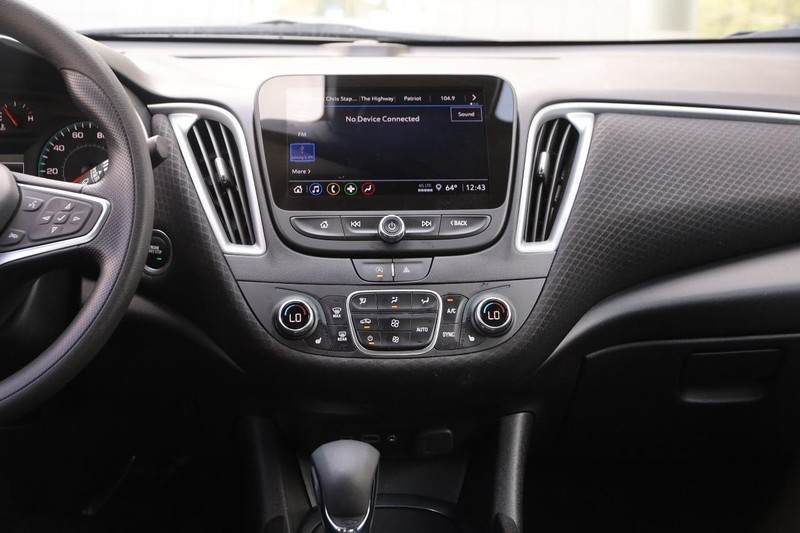 Chevrolet Malibu Vehicle Image 22