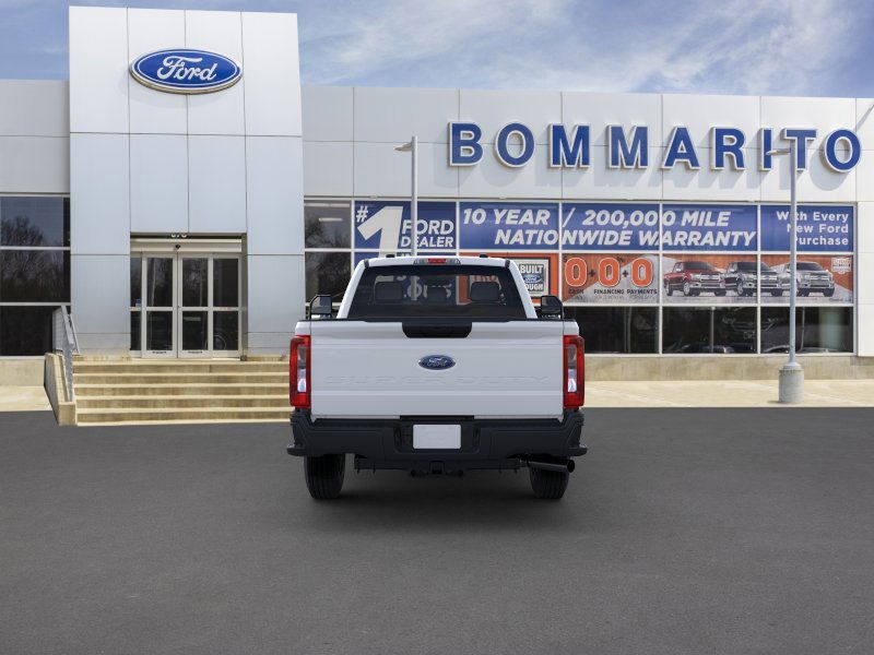 Ford Super Duty F-250 SRW Vehicle Image 05