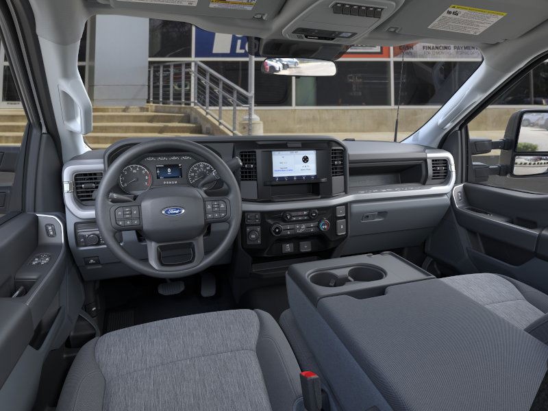 Ford Super Duty F-250 SRW Vehicle Image 09