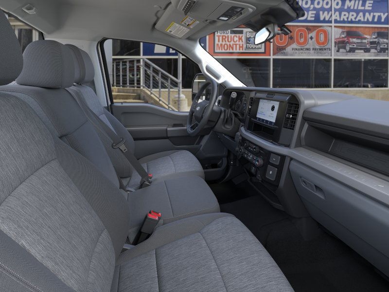 Ford Super Duty F-250 SRW Vehicle Image 11