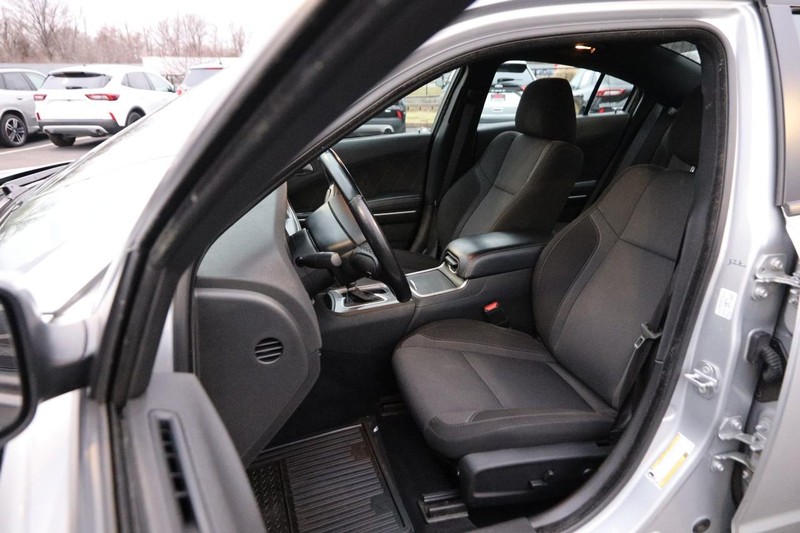 Dodge Charger Vehicle Image 10