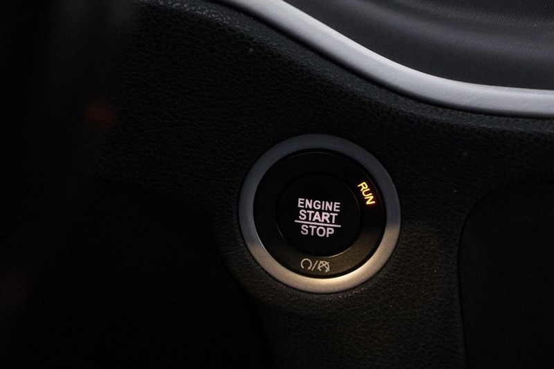 Dodge Charger Vehicle Image 16