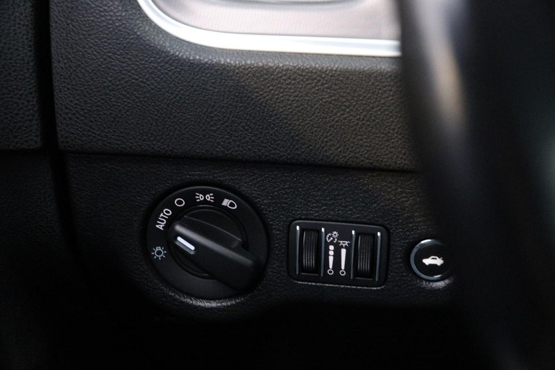 Dodge Charger Vehicle Image 20