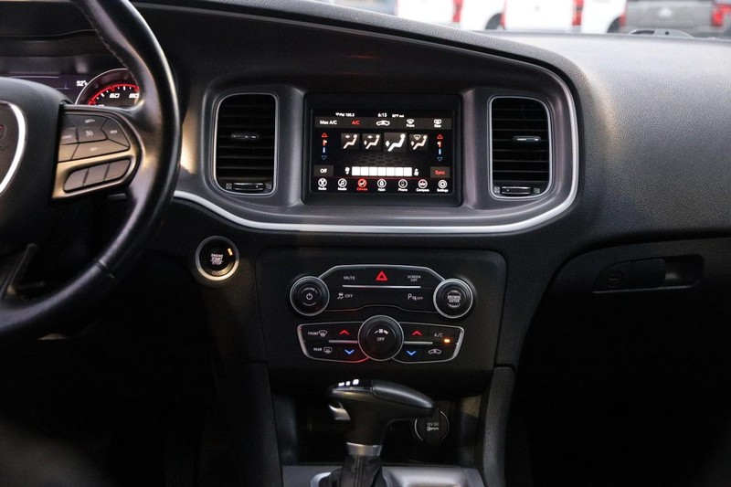 Dodge Charger Vehicle Image 24