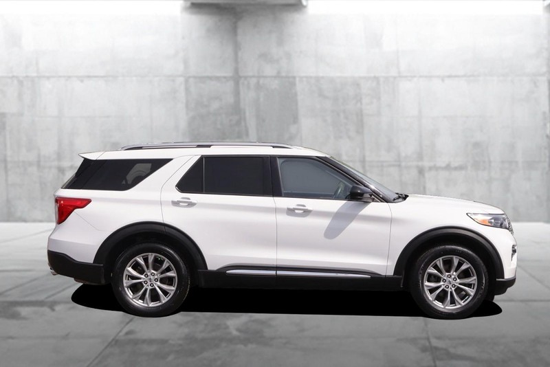 Ford Explorer Vehicle Image 05