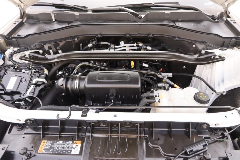 Ford Explorer Vehicle Image 27