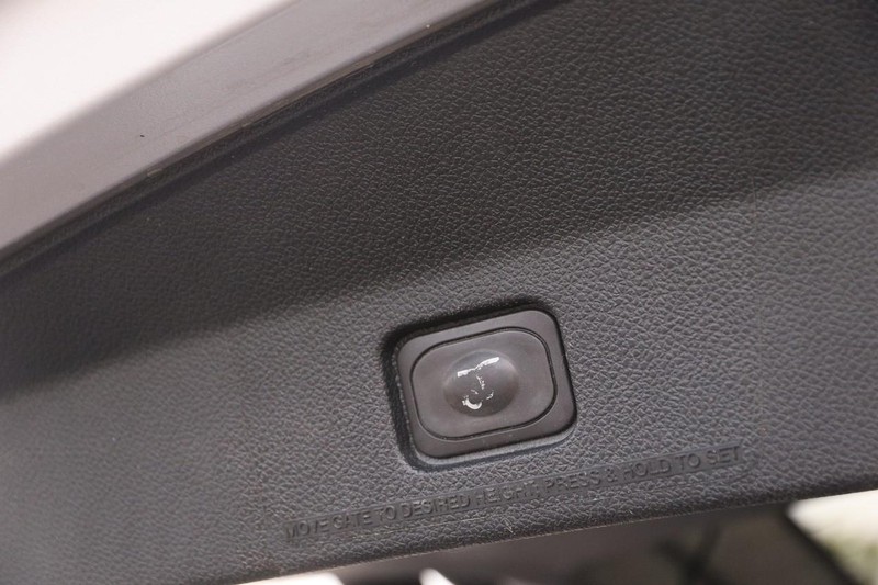 Ford Explorer Vehicle Image 08