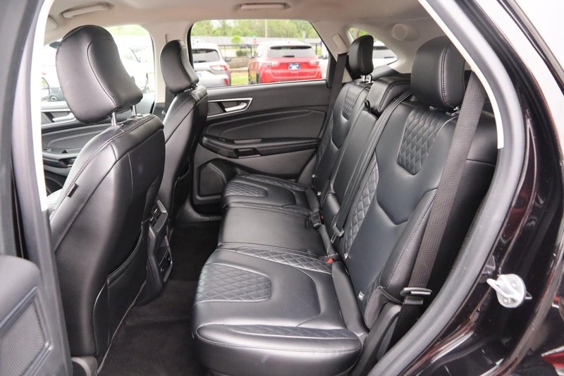 Ford Edge Vehicle Image 10