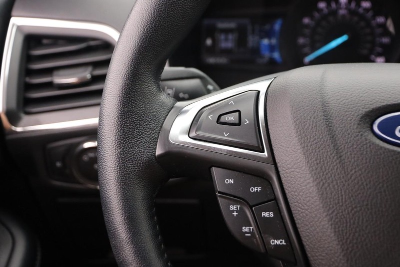 Ford Edge Vehicle Image 12