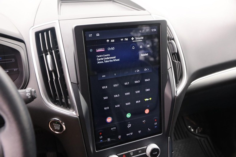 Ford Edge Vehicle Image 16