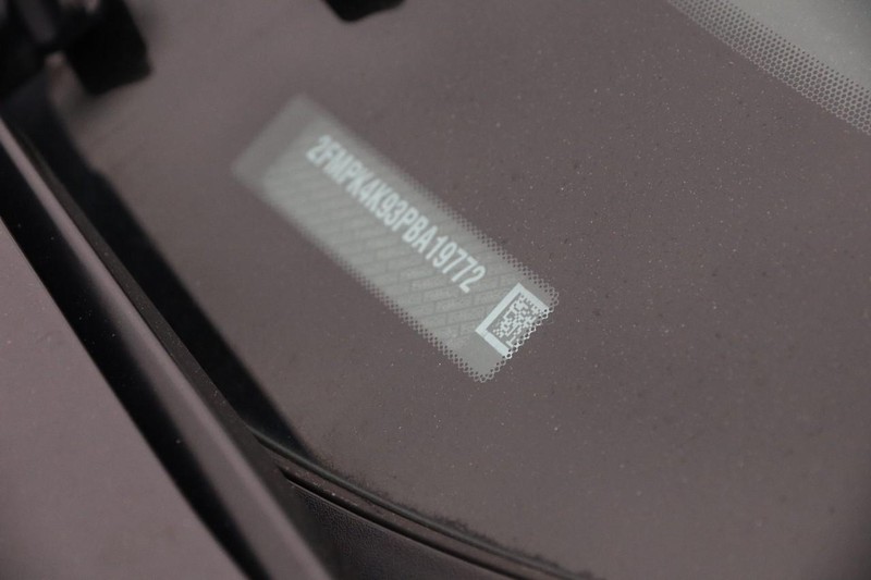 Ford Edge Vehicle Image 28