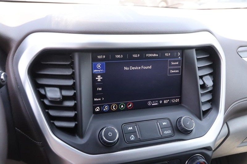 GMC Acadia Vehicle Image 17